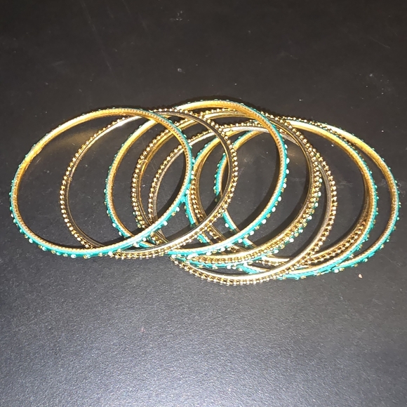 🐹9 Children's Bangles 3 gold 6 green - Picture 7 of 7